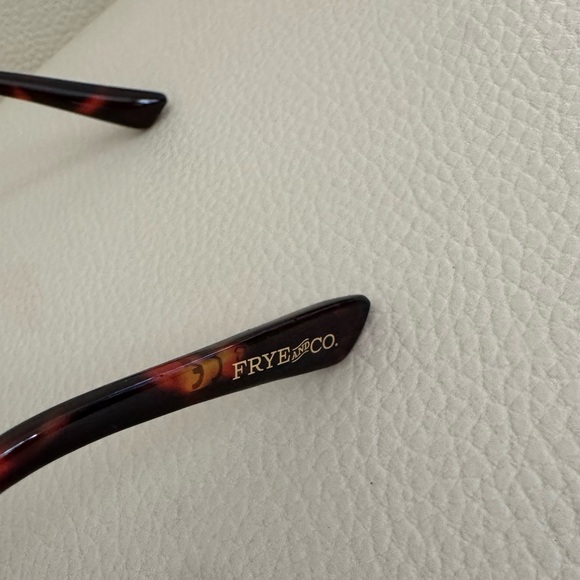 NWOT Frye and Co Stylish Tortoise Shell Sunglasses for Women. MSRP $70